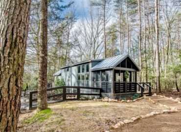 The Retreat at Water’s Edge